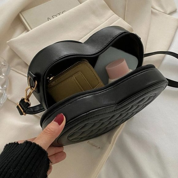 Quilted Heart Crossbody Handbag - Picture 6 of 6